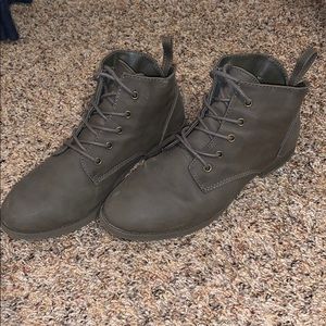 American Eagle Women’s Booties
